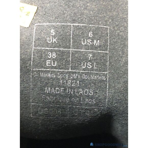 Dr. Martens Black Leather combat Boots size 7 womens style 11821 - Picture 2 of 7